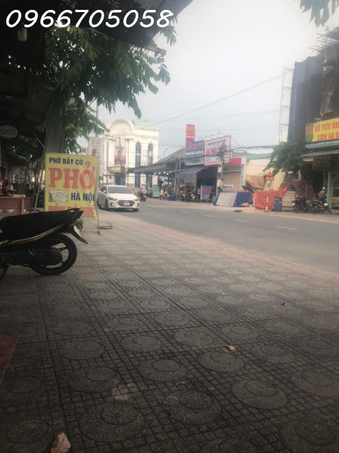 Sang gấp mặt bằng đang kinh doanh quán phở tại Đường D8, Thuận Giao , Thuận An, Bình Dương