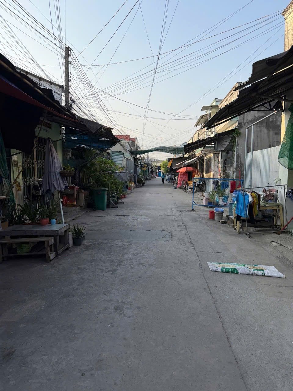 BÁN NHÀ VÀ DÃY TRỌ CẠNH KHU DÂN CƯ VIỆT HƯƠNG