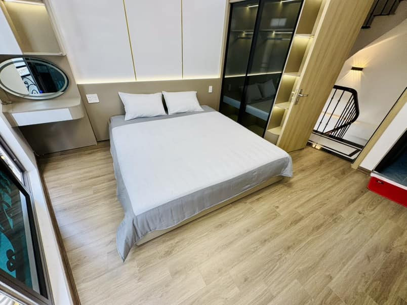 NHÀ MỚI ĐẸP – THƯỢNG ĐÌNH – GẦN NGÃ TƯ SỞ .VIEW SÂN VƯỜN CÂY XANH
