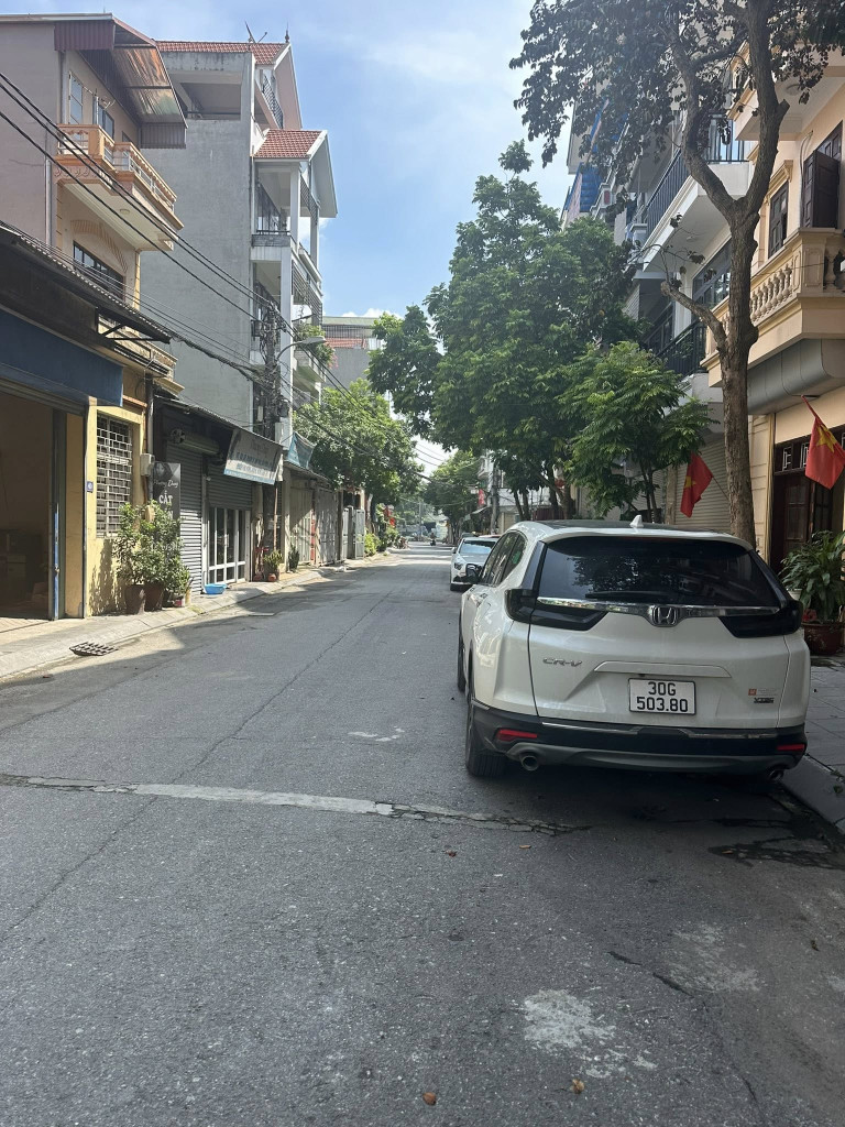 PHÂN LÔ BỘ CÔNG AN THƯỢNG THANH LONG BIÊN Ô TÔ TRÁNH NGÕ THÔNG