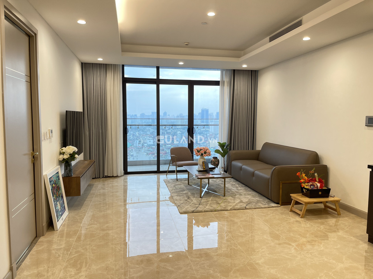 Chính chủ Đăng cho thuê căn hộ Full đồ 2 phòng ngủ 90m2 chung cư SunGrand Thuỵ Khuê toà S2B tầng 16