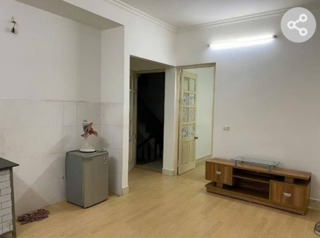 Cho thuê căn hộ Tập thể Trần Duy Hưng, 70m2, 2 ngủ, 7 Triệu