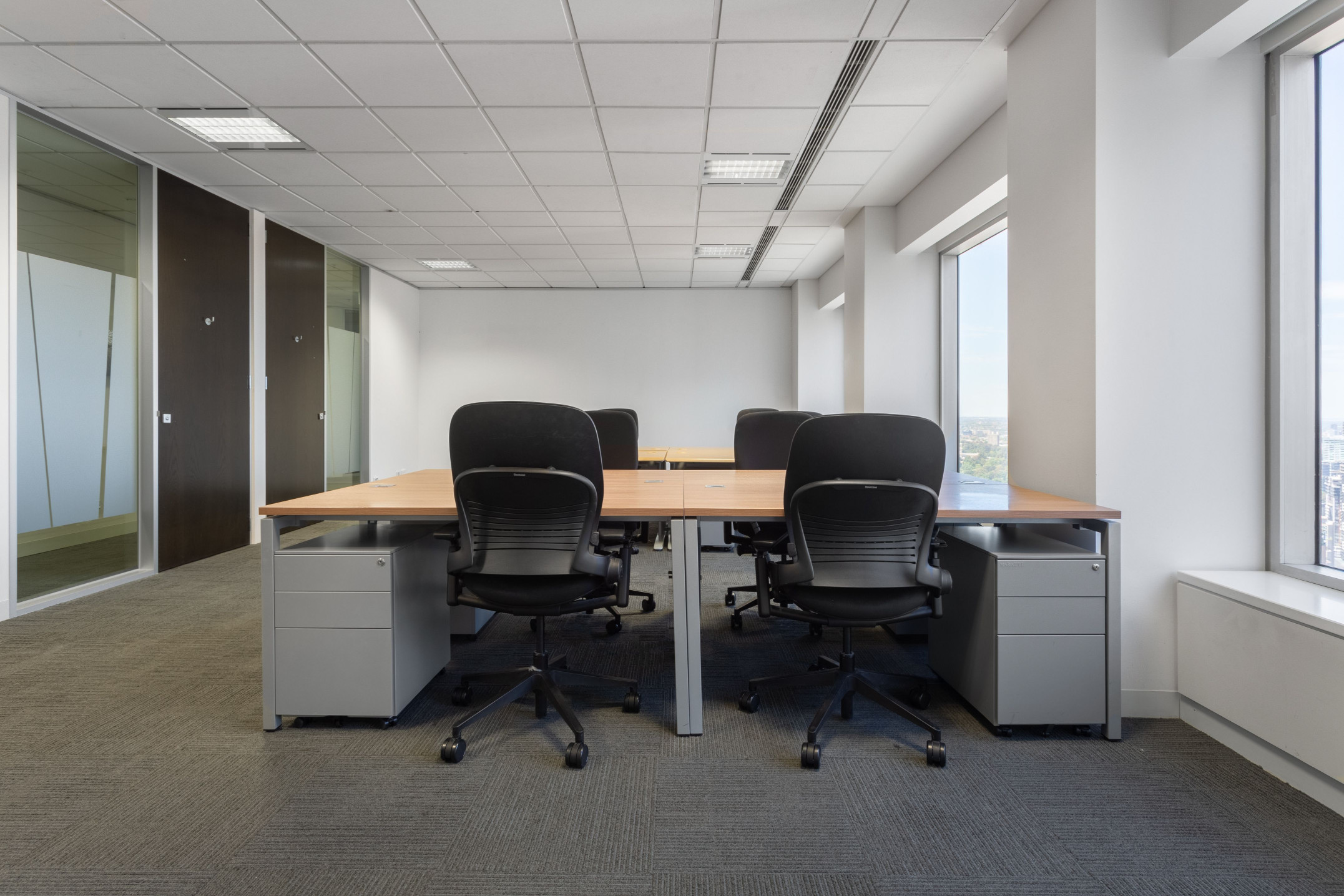 Trọn gói quyền sử dụng không gian văn phòng chuyên nghiệp cho 5 người tại Regus Udic N04