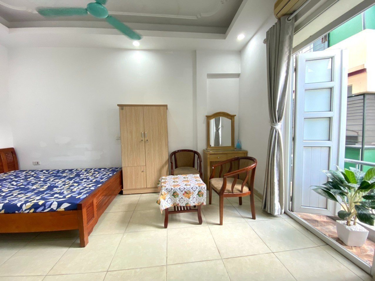 CHO THUÊ PHÒNG NGÕ 148 TRẦN DUY HƯNG 4,2tr TRIỆU/THÁNG