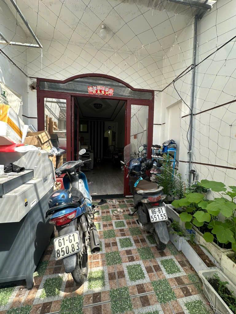 BÁN NHÀ MẶT TIỀN TRUNG MỸ TÂY QUẬN 12, 100m2 - 2 TẦNG - NỞ HẬU TÀI LỘC - GIÁ NHỈNH 5 TỶ