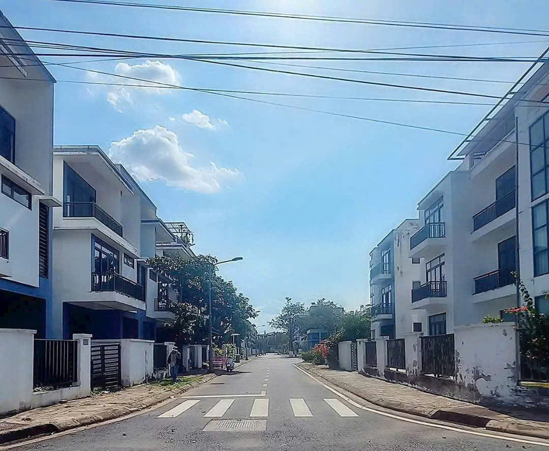 BDS HVL Bán nhà căn Góc 2 Mặt tiền nằm trong khu đô thị thương mại Đông Tăng Long phường Trường Thạnh thành phố Thủ Đức.