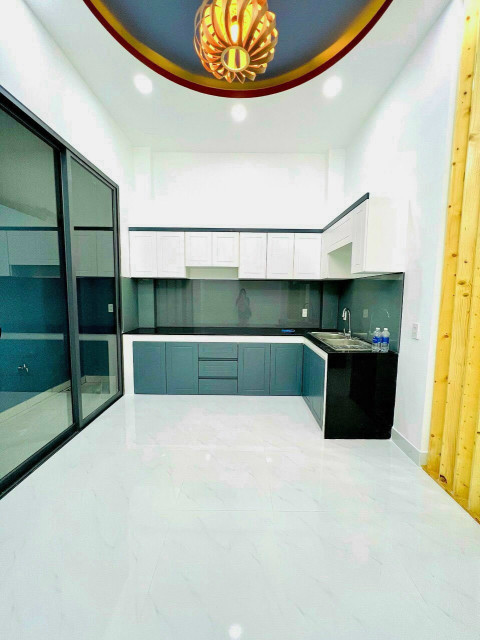 Bán gấp nhà trường Thạnh, TP.Thủ Đức,55m2 Giá 4tỷ1 1trệt 2 lầu 4PN 3WC, Xe hơi trong Nhà