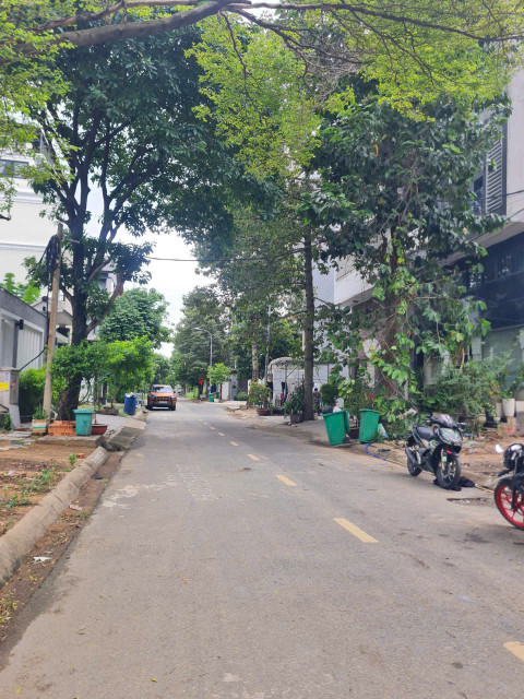 BDS HVL Chủ bán nhanh lô B62 cao tầng đường 14m đối diện biệt thự Thế Minh đường thông tứ phía