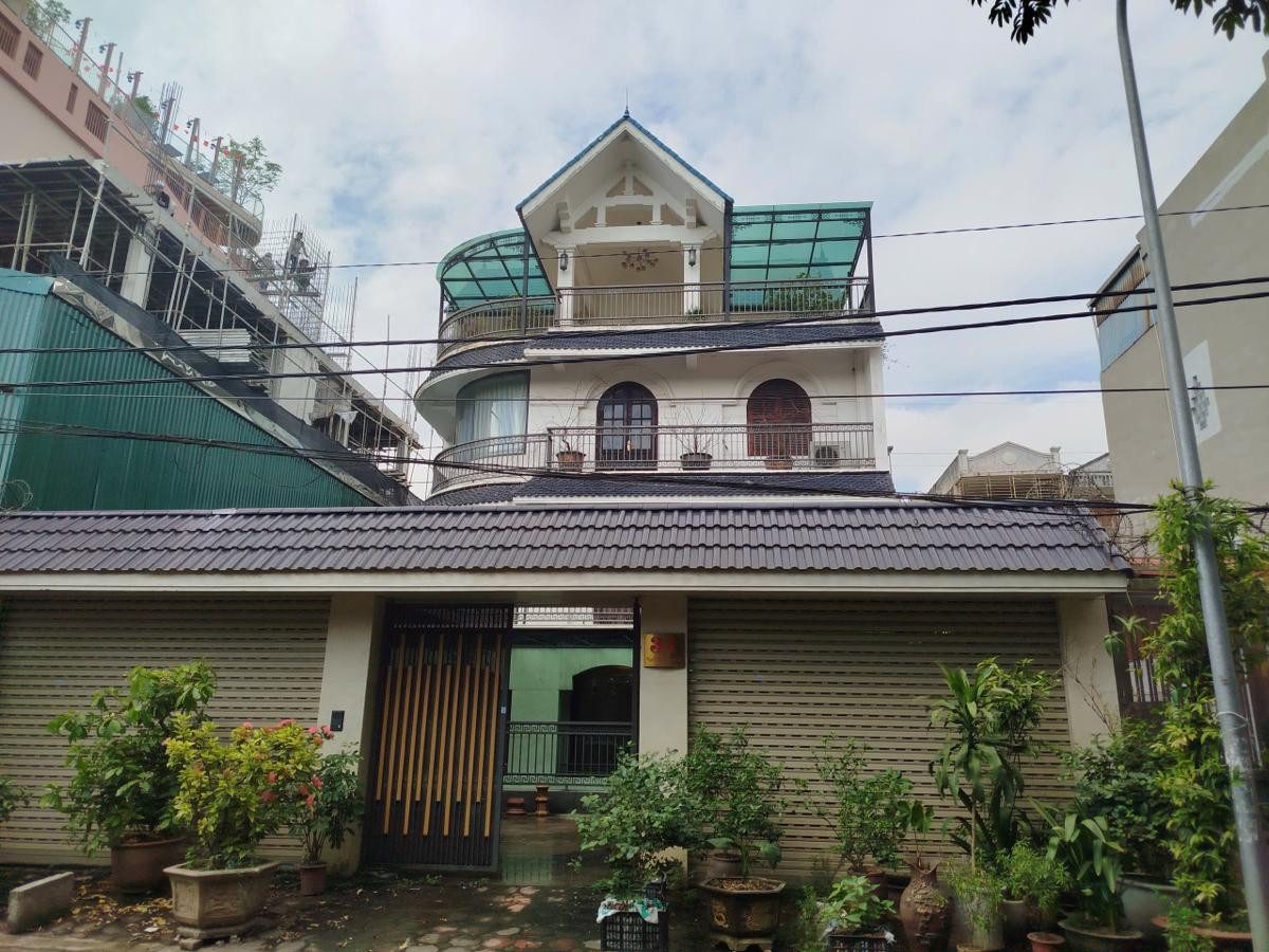 BIỆT THỰ CHÂU ÂU CƠ SÁT DỰ ÁN SÔNG HỒNG 254M 69 TỶ MẶT TIỂN KHỦNG - 3 Ô TÔ VÀO NHÀ - 2 MẶT NGÕ - 4 MẶT THOÁNG - THANG MÁY