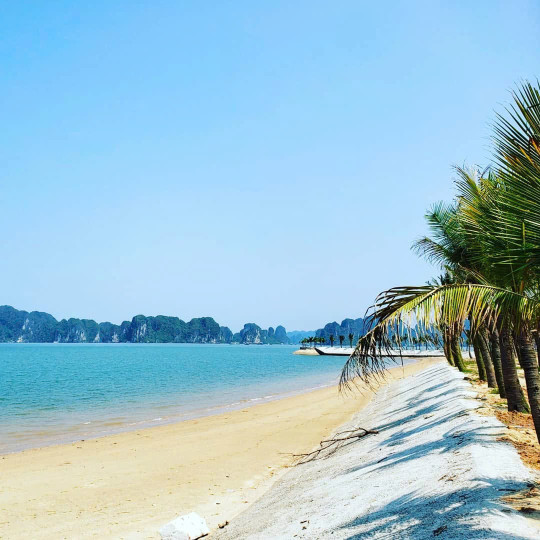 Cần bán lô đất BT view trọn Vịnh Hạ Long trước sóng Vin Hạ Long Xanh