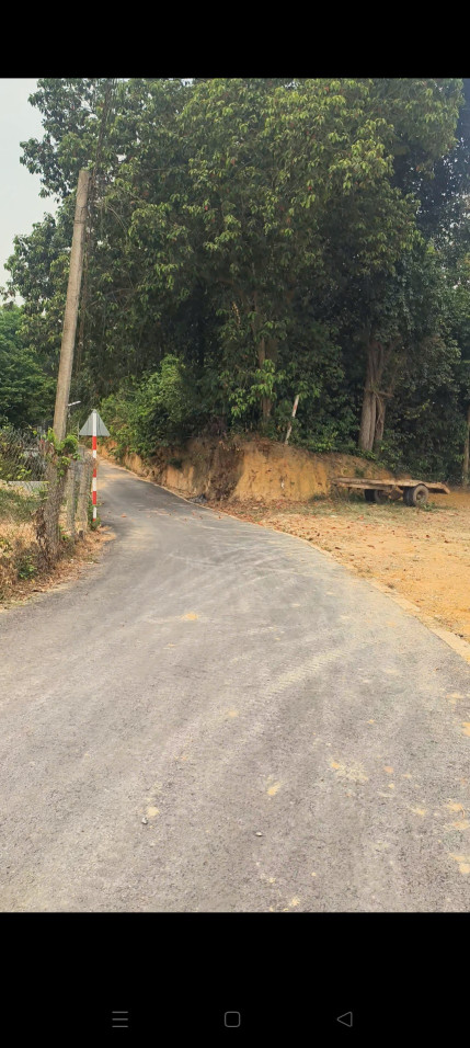 Lô 1-300m2-2,15tỷ/ Lô 2-483,7m2-2,55tỷ