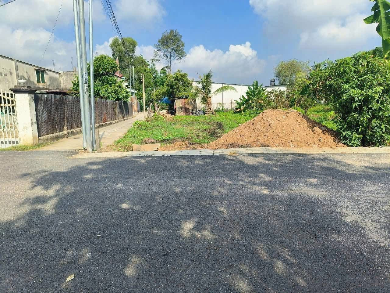 Bán đất 348.1m² ngang 9,43m giá 3.8 tỷ tại Phường Tương Bình Hiệp 0815422197