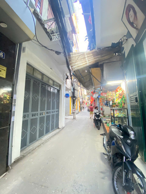 Cho thuê nhà ngõ 151 Nguyễn Đức Cảnh, 3 tầng x 40m2, KD nhỏ, Spa, Nail mi, 12 Triệu (có t.lượng)