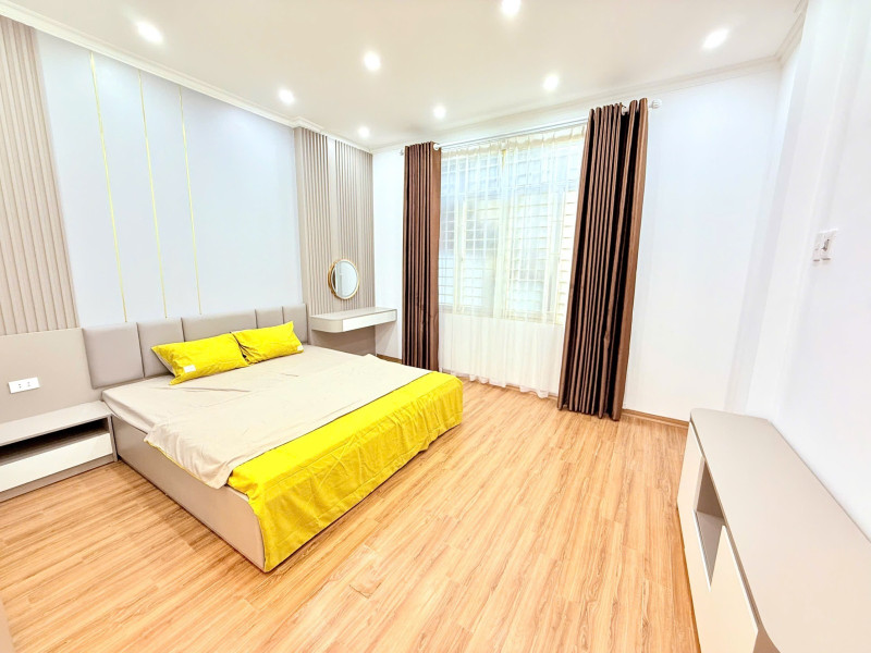 Bán nhà Văn Chương, Đống Đa, nhà đẹp full nội thất, lô góc, gần ô tô
