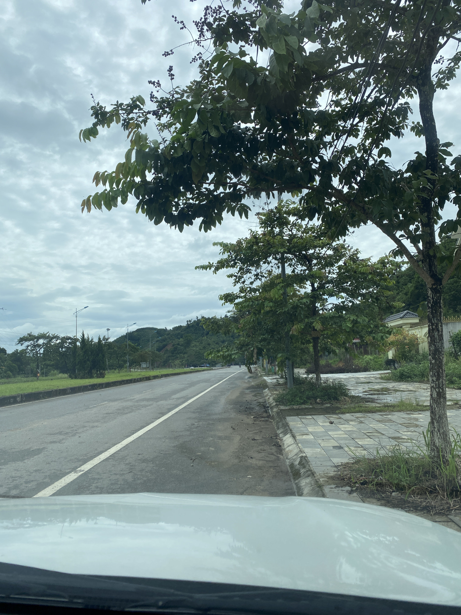 Bán đất 280m² ngang 10m giá 620 triệu Phường Văn Phú