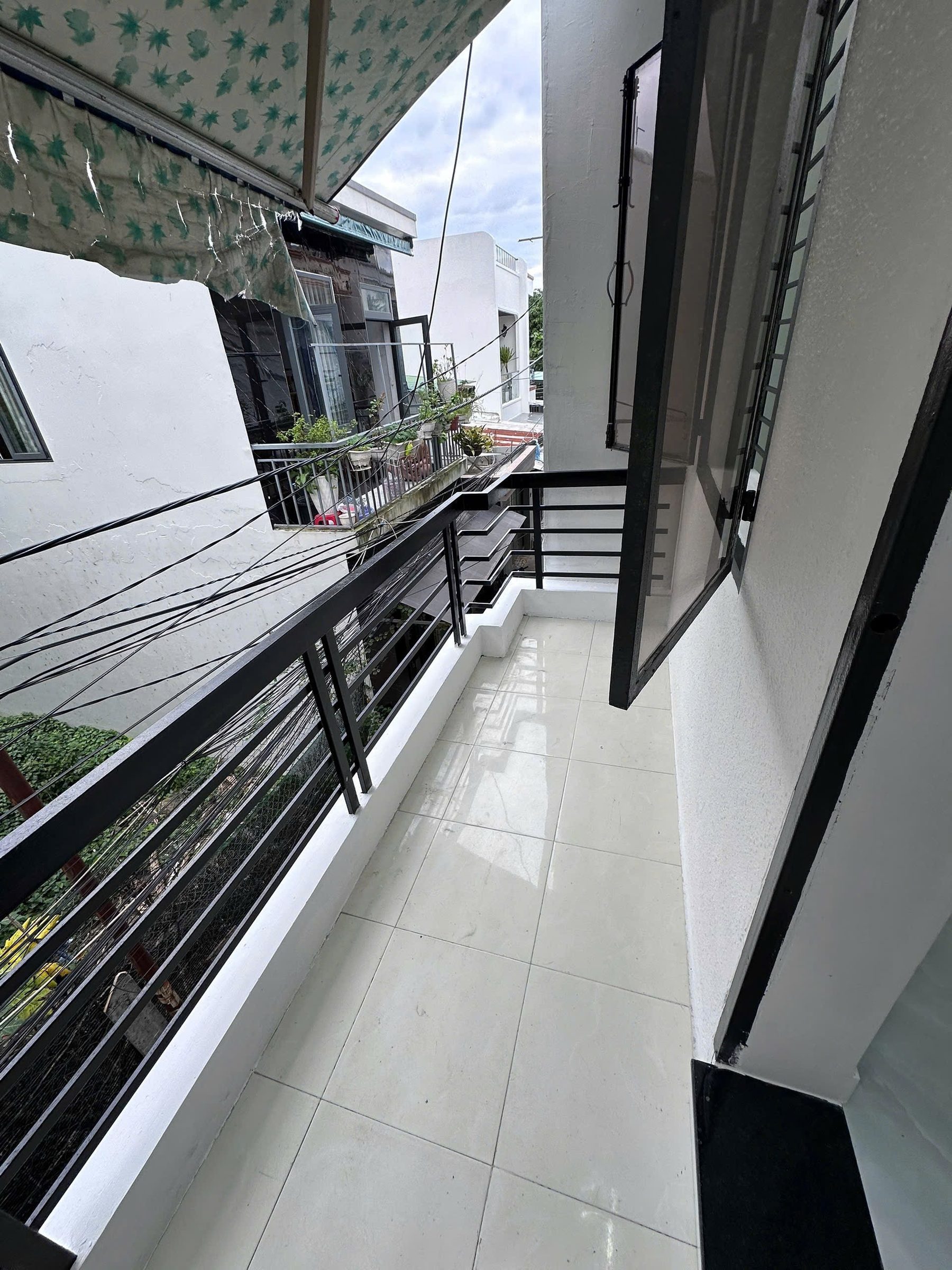 Bán Nhà hẻm 2 MẶT TIỀN đường 2/4 – Vạn Thạnh, phường Nha Trang ( gần Chợ Đầm, gần biển, trường học …) 
➡️ Cách đường lớn 500m
