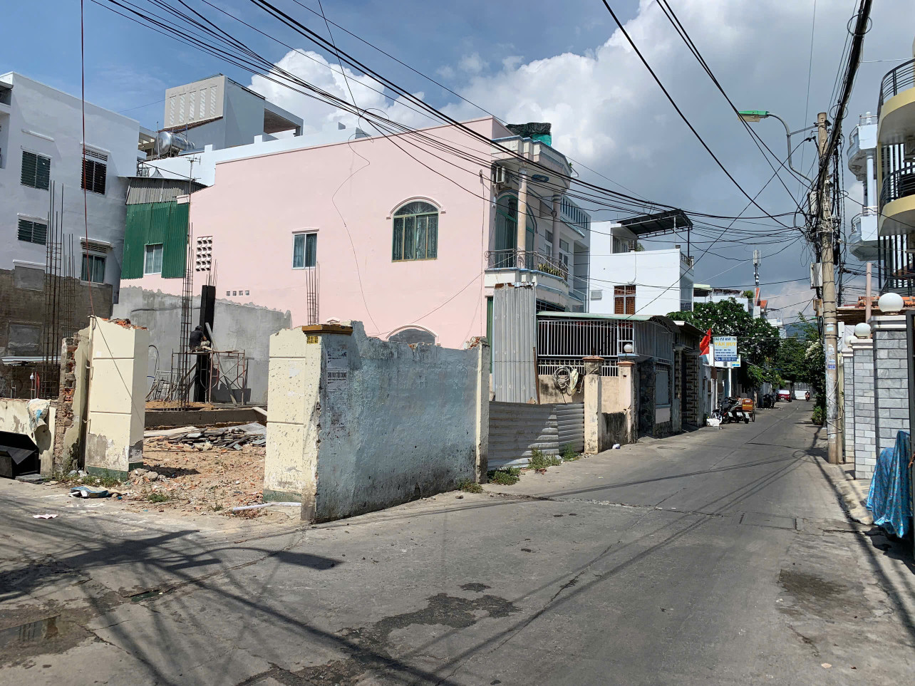 Bán đất lô góc 2 mt đẹp Hồ Xuân Hương phước hoà Nha trang  dt 114m2 giá 5 ty 580 lh  e hai
