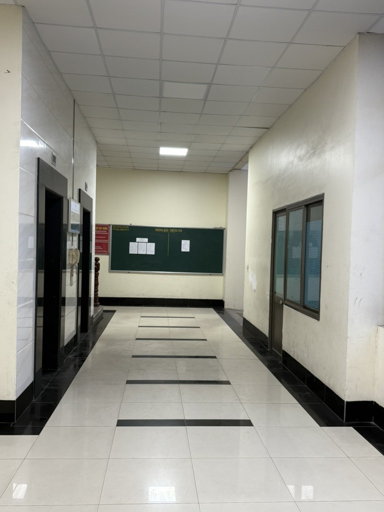SIÊU HIẾM – CHUNG CƯ VỊ TRÍ TRUNG TÂM – VIỆT HƯNG, LONG BIÊN – BAN CÔNG ĐÔNG NAM