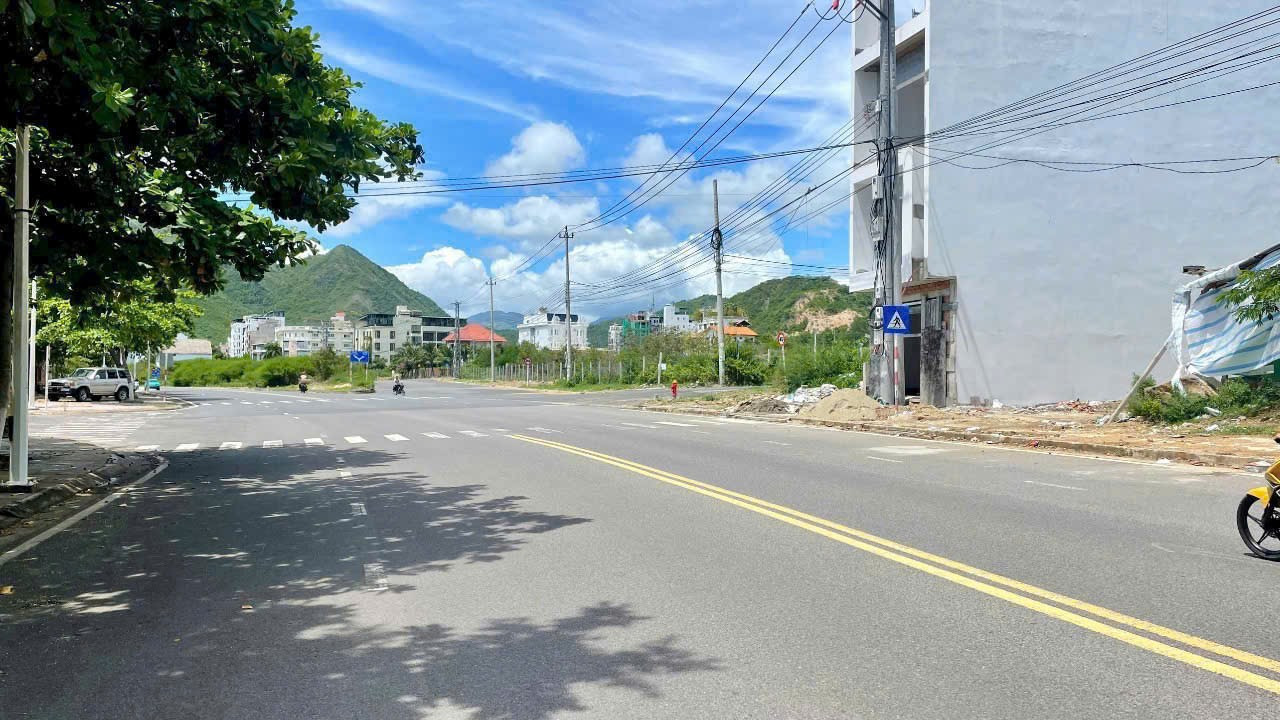 Bán đất 64.3m² ngang 4.8m giá 3.92 tỷ tại Phường Vĩnh Hòa Thành phố Nha Trang