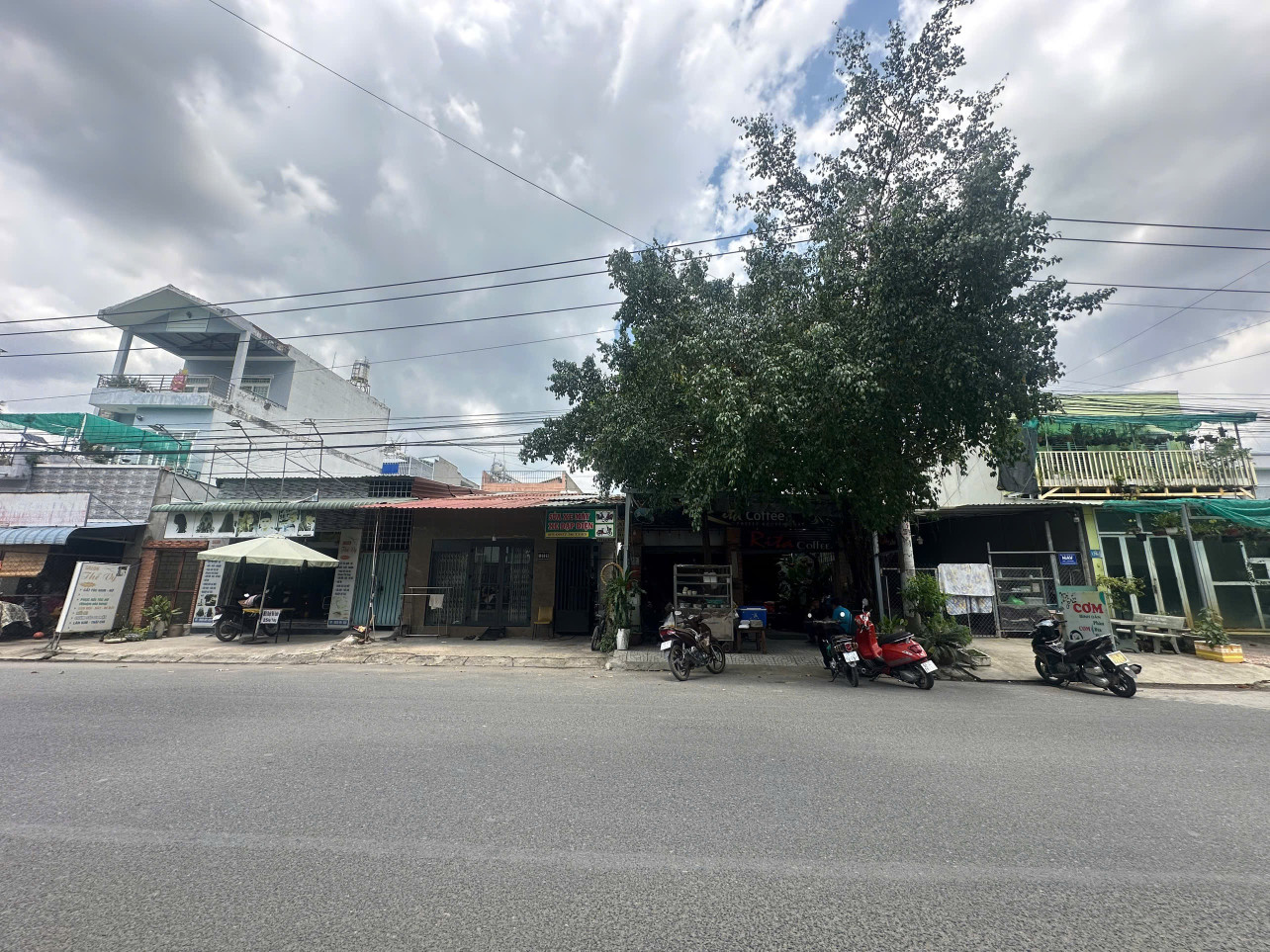 Bán Lô Đất MT số 18 KDC VP 2