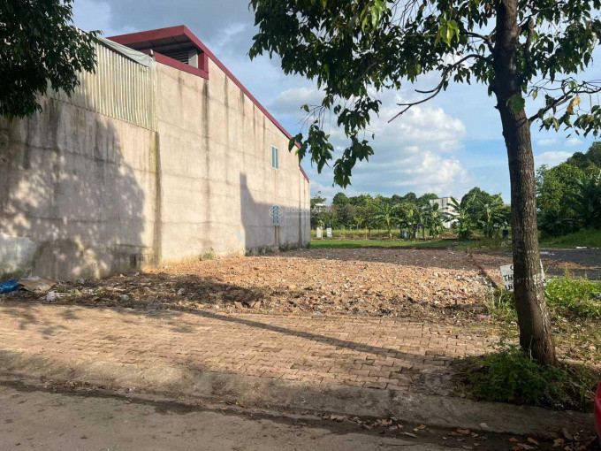 Thanh lí đất ngay MT đường 48 , Vĩnh Phú , Thuận An, BD, đường 16m, sổ hồng riêng, vị trí đắc địa giáp Saigon , giá chỉ 3  Tỷ