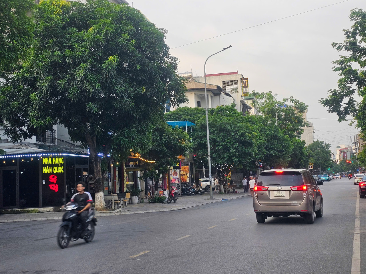 Bán căn biệt thự 3.5 tầng đường ngọc hân công chúa võ cường bắc ninh