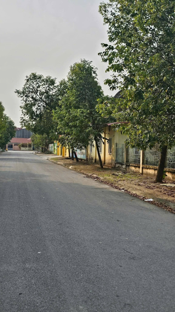 Bán 93m đất đấu giá xen kẹp khúc xuyên cạnh dabaco. Thông 2 đầu. Phường võ cường bắc ninh