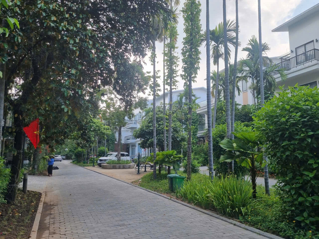 Bán 192m2 đất căn biệt thự 3.5 tầng xây thô. Kđt trầu cau. Võ cường bắc ninh