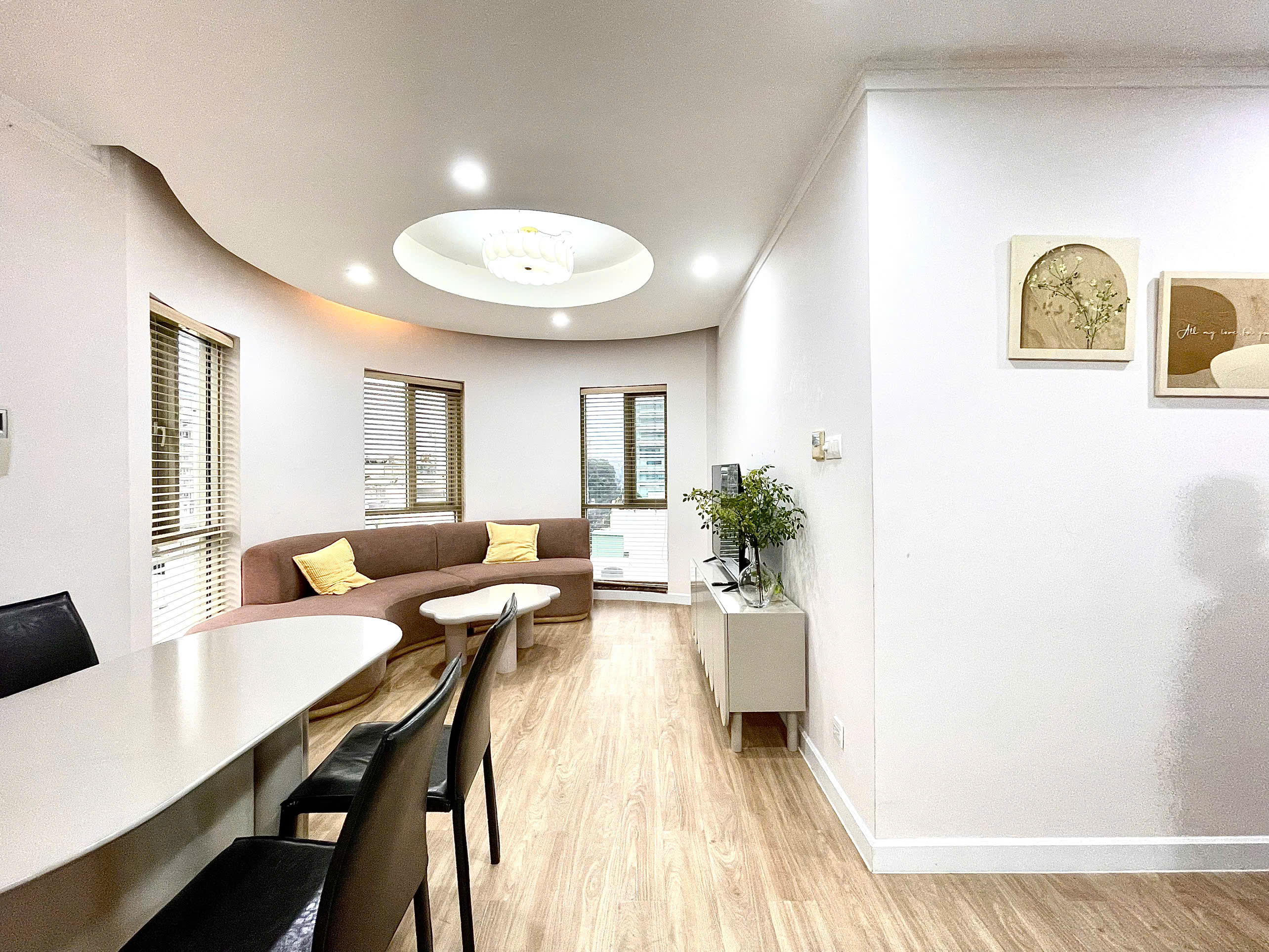 🎏Cho thuê căn hộ Saigon Pavillon Bà Huyện Thanh Quan 3Pn2Wc Full Nội Thất Đẹp #31Tr Tel 0942811343 Tony