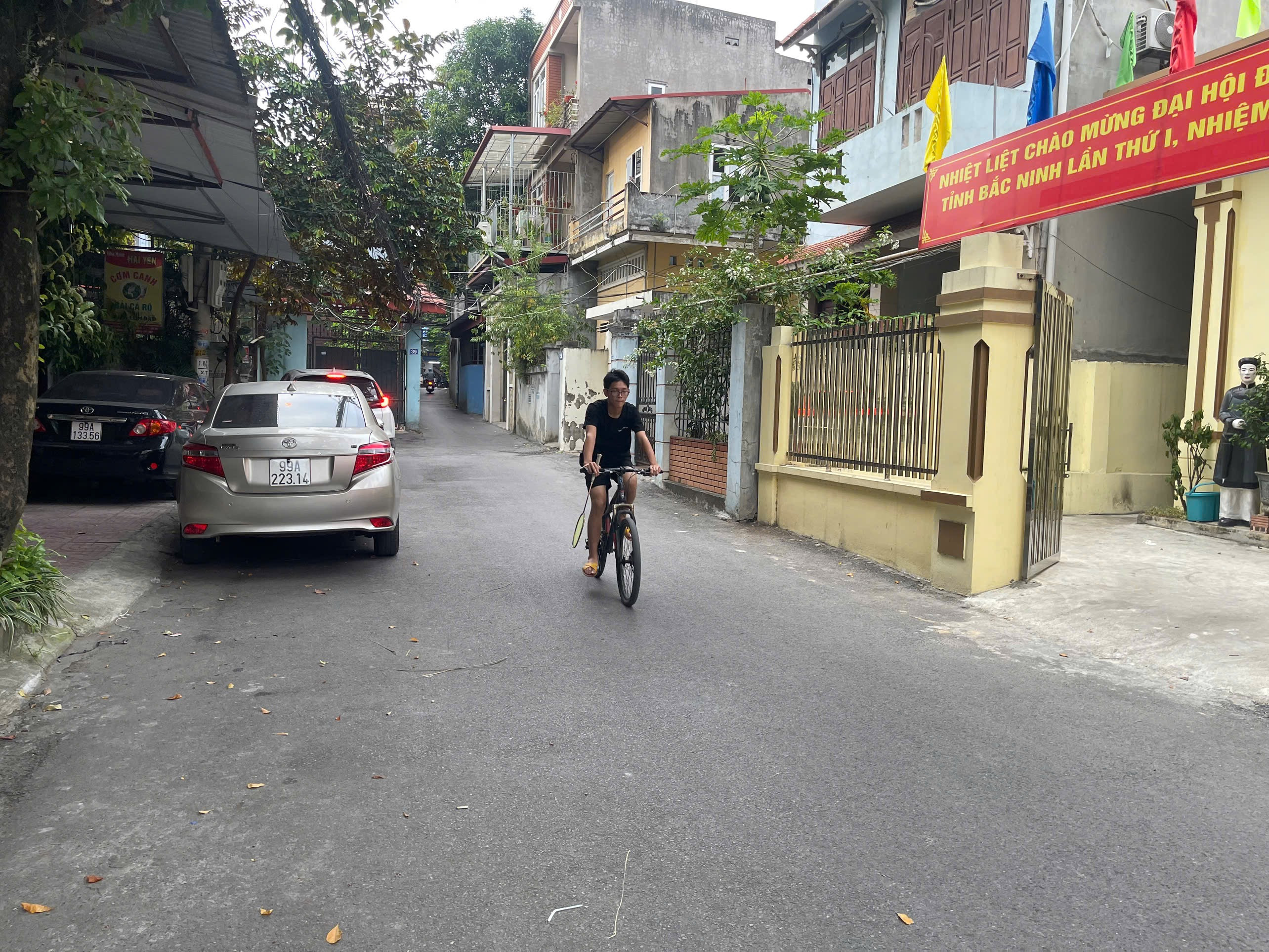 Bán 70m đất lô góc. Sau trung tâm văn hoá kinh bắc và chung cư royal park. Phường vũ ninh bắc ninh