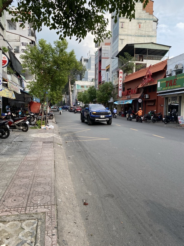 Bán nhà 2 tăng Mật Tiền Cao Thắng Q10