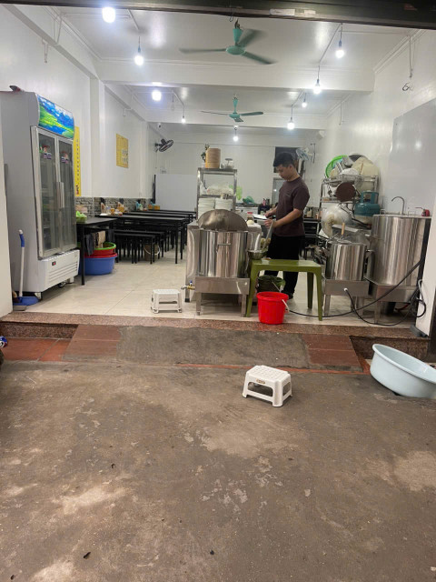 SIÊU HÓT - CHÍNH CHỦ CẦN Sang nhượng mặt bằng  55m full đồ quán phở-lẩu - ngõ 38 Xuân La -Tây Hồ- Hà Nội