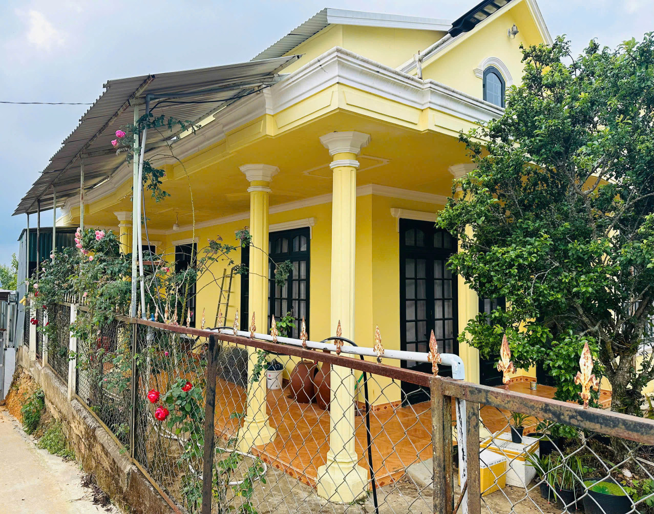 Nhà vườn ngoại ô Đà Lạt sẵn thổ cư