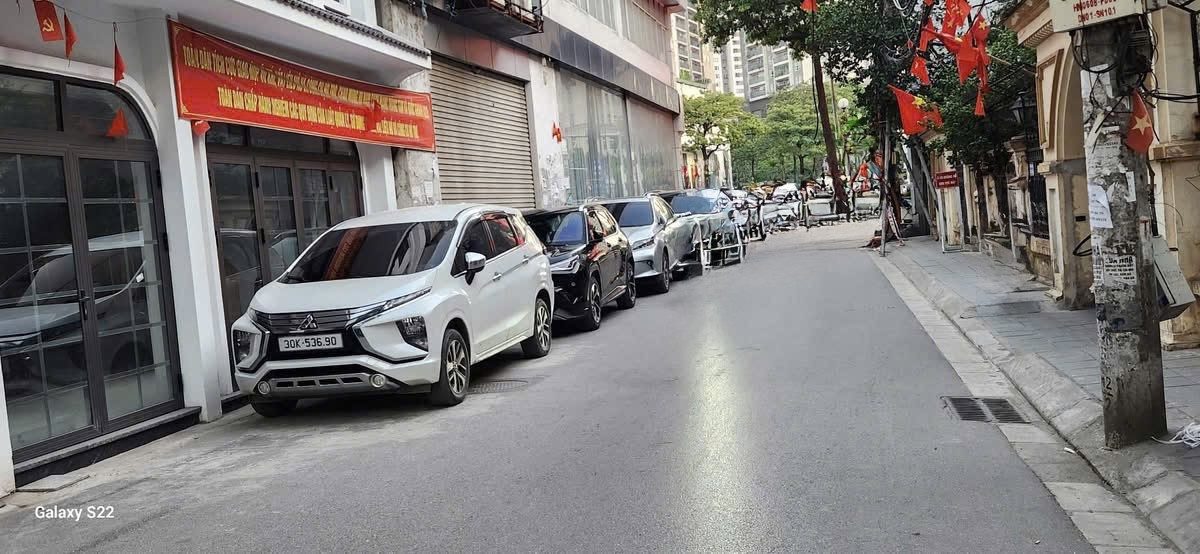 ĐẲNG CẤP VĂN PHÒNG – TRẦN DUY HƯNG – NGÕ Ô TÔ TRÁNH – SÁT PHỐ – FULL ĐIỀU HOÀ ÂM TRẦN