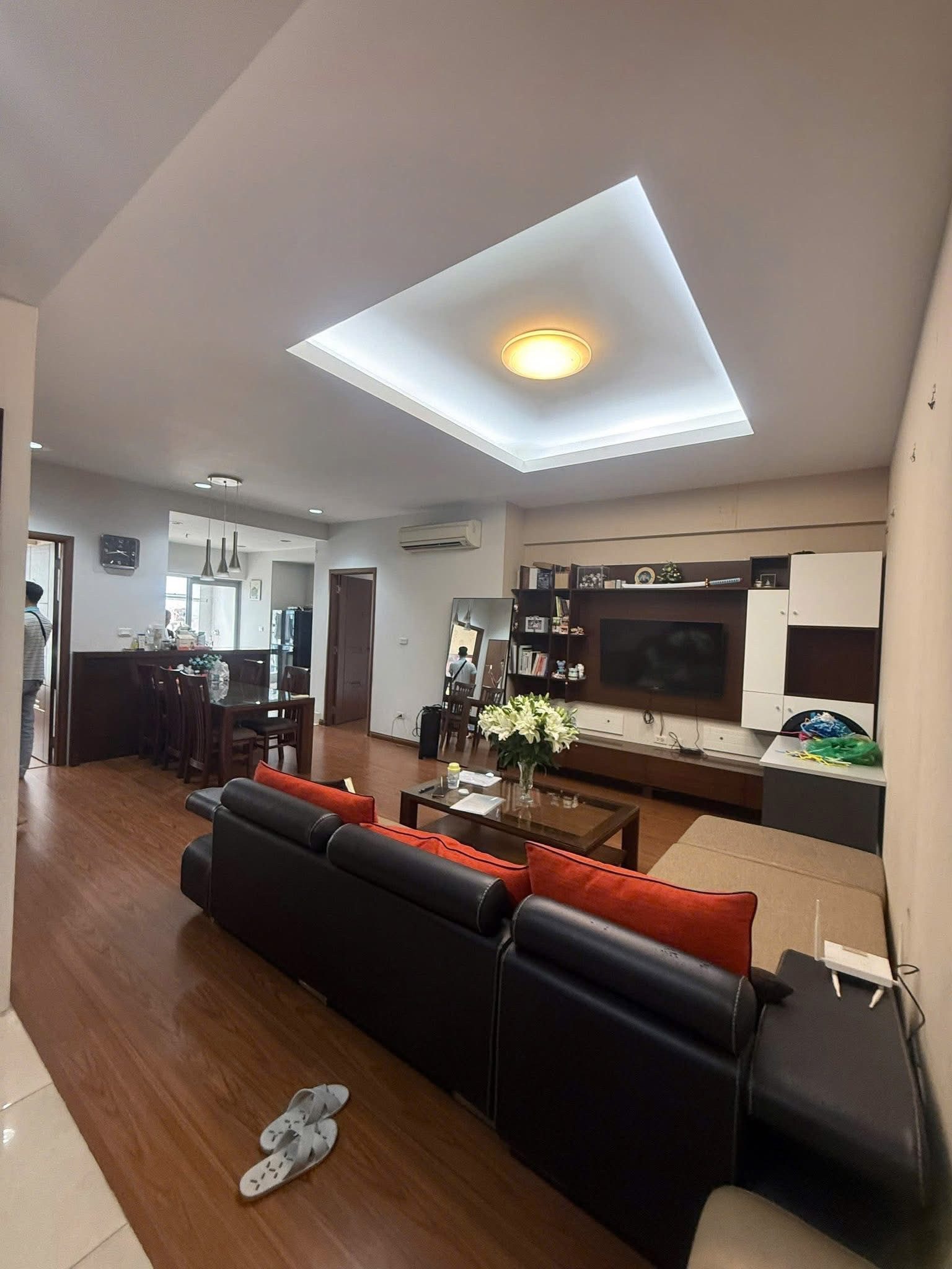 🏢 Bán Căn Hộ Star Tower Dương Đình Nghệ, Cầu Giấy – 99m², Tầng 16, 2PN, 2WC, Sổ Đỏ Chính Chủ, Giá 10.8 Tỷ