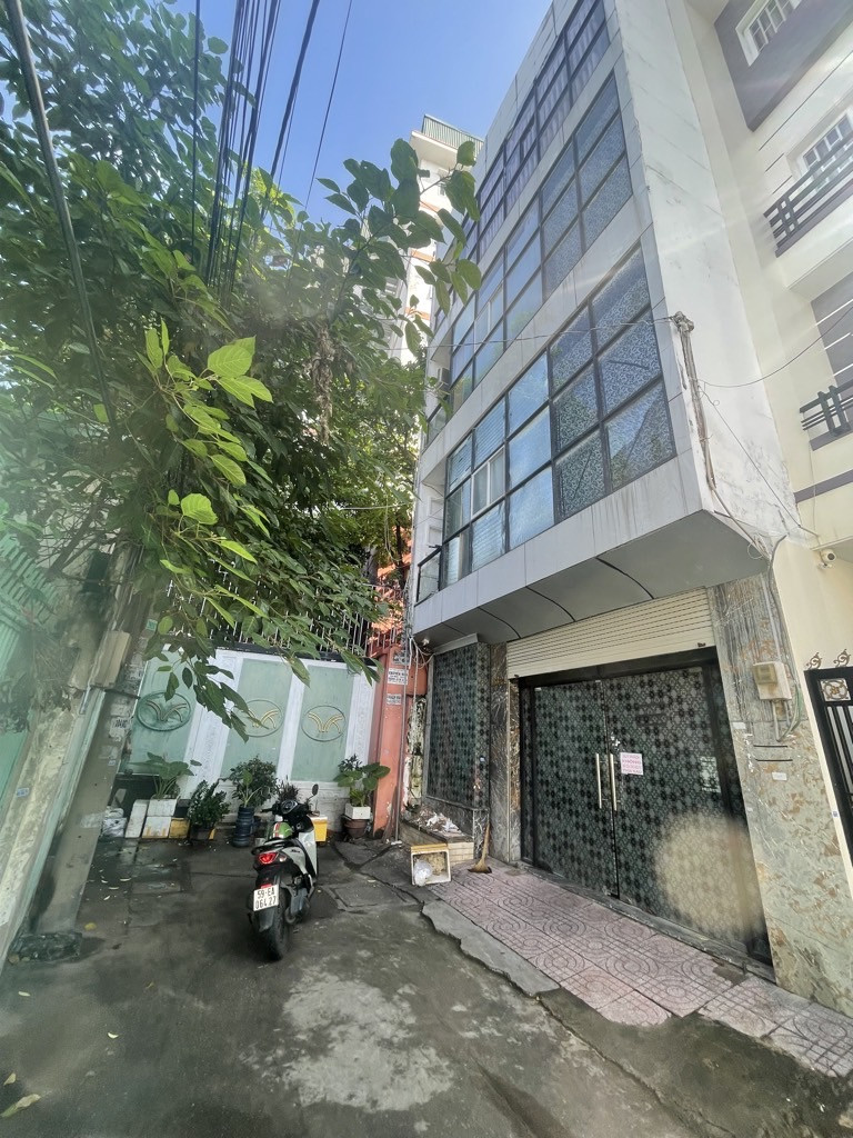 Bán nhà 83m² ngang 7m giá 10.9 tỷ Quận 11