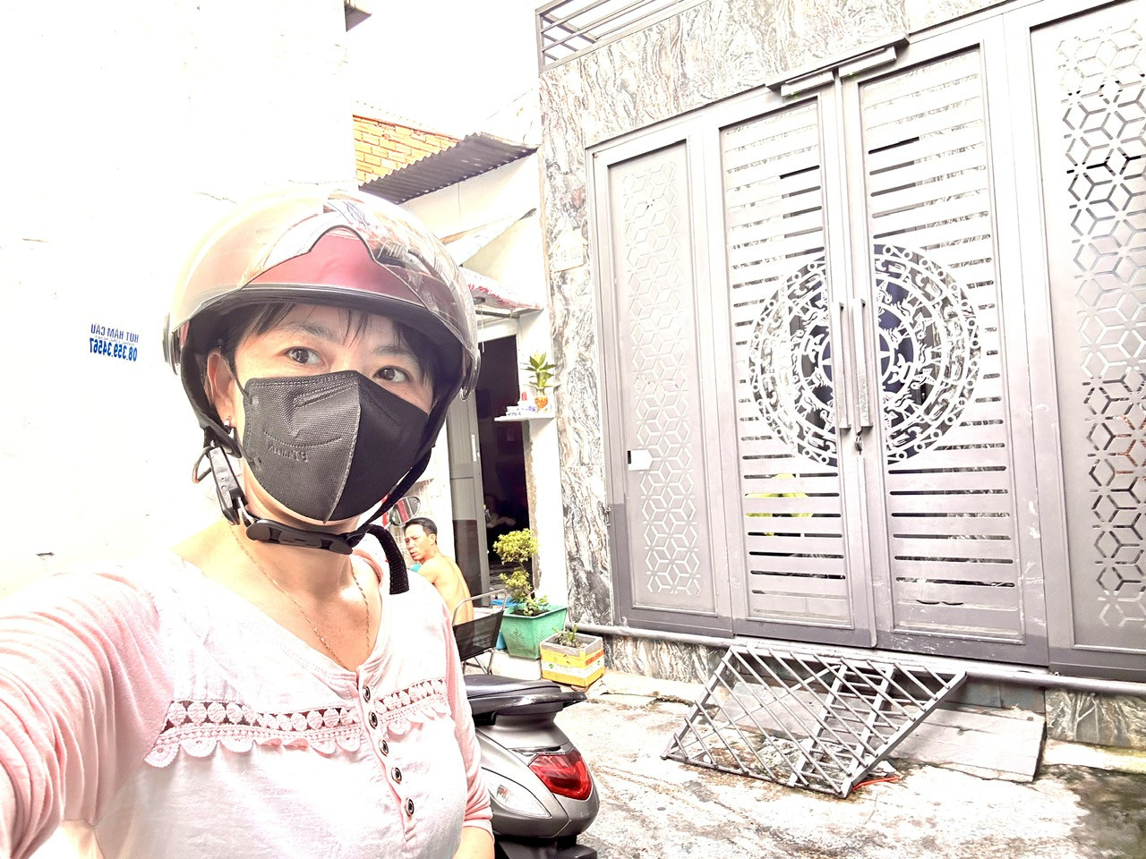 BÁN NHÀ 8 TỶ, 8 PHÒNG NGỦ, QUẬN 4 - VỊ TRÍ VÀNG ĐOÀN VĂN BƠ, 81M2, SỔ HỒNG