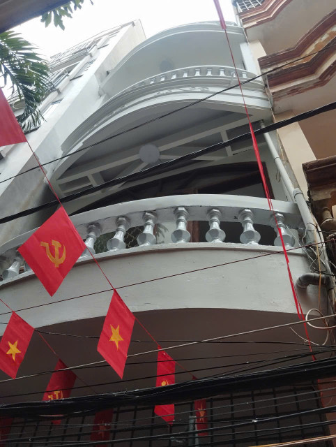 Cho thuê nhà ngõ 28 Điện Biên Phủ ,Điện Biên , Ba Đình , Hà Nội DT 40m2 x4 làm văn phòng 18tr