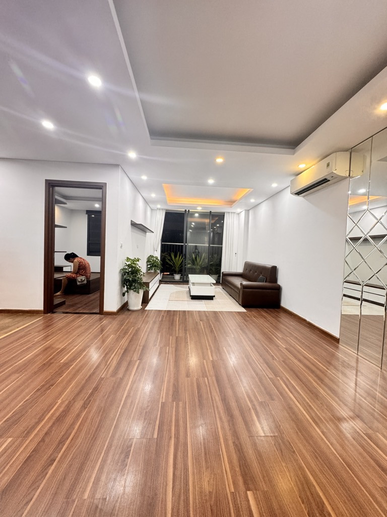 (Tin thật 100%) CH 108m2 x 3PN N01 - T5 Ngoại Giao Đoàn - Ban công hướng Đông - Nội thất 800 triệu