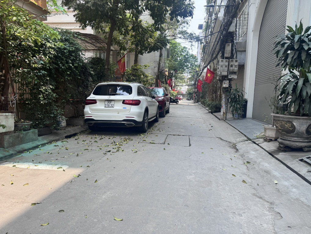 Bán nhà tân mai 5 tầng long lanh ô tô tải tránh kinh doanh hoàng mai