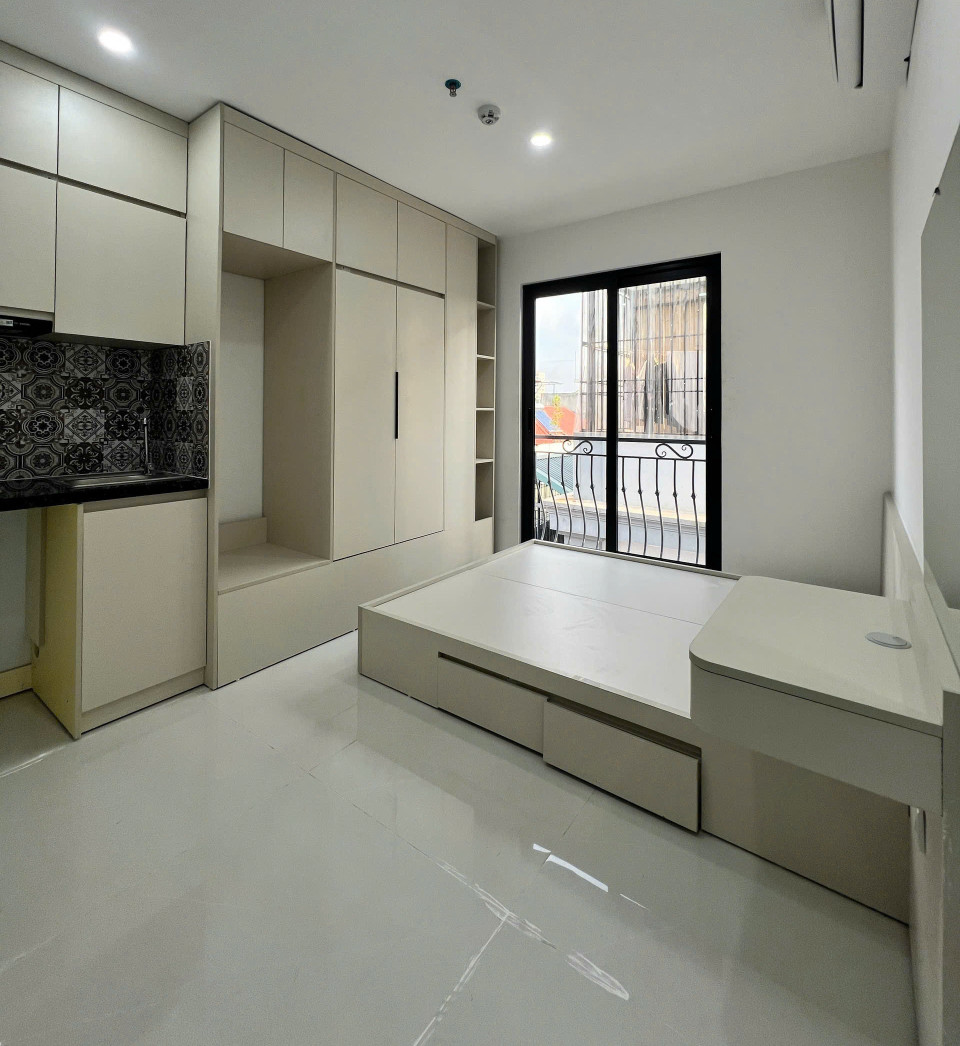 (Cực hiếm) Căn hộ Studio cao cấp 23m2 mới khai trương ngõ 102 Hoàng Đạo Thành - Ở được 3 người