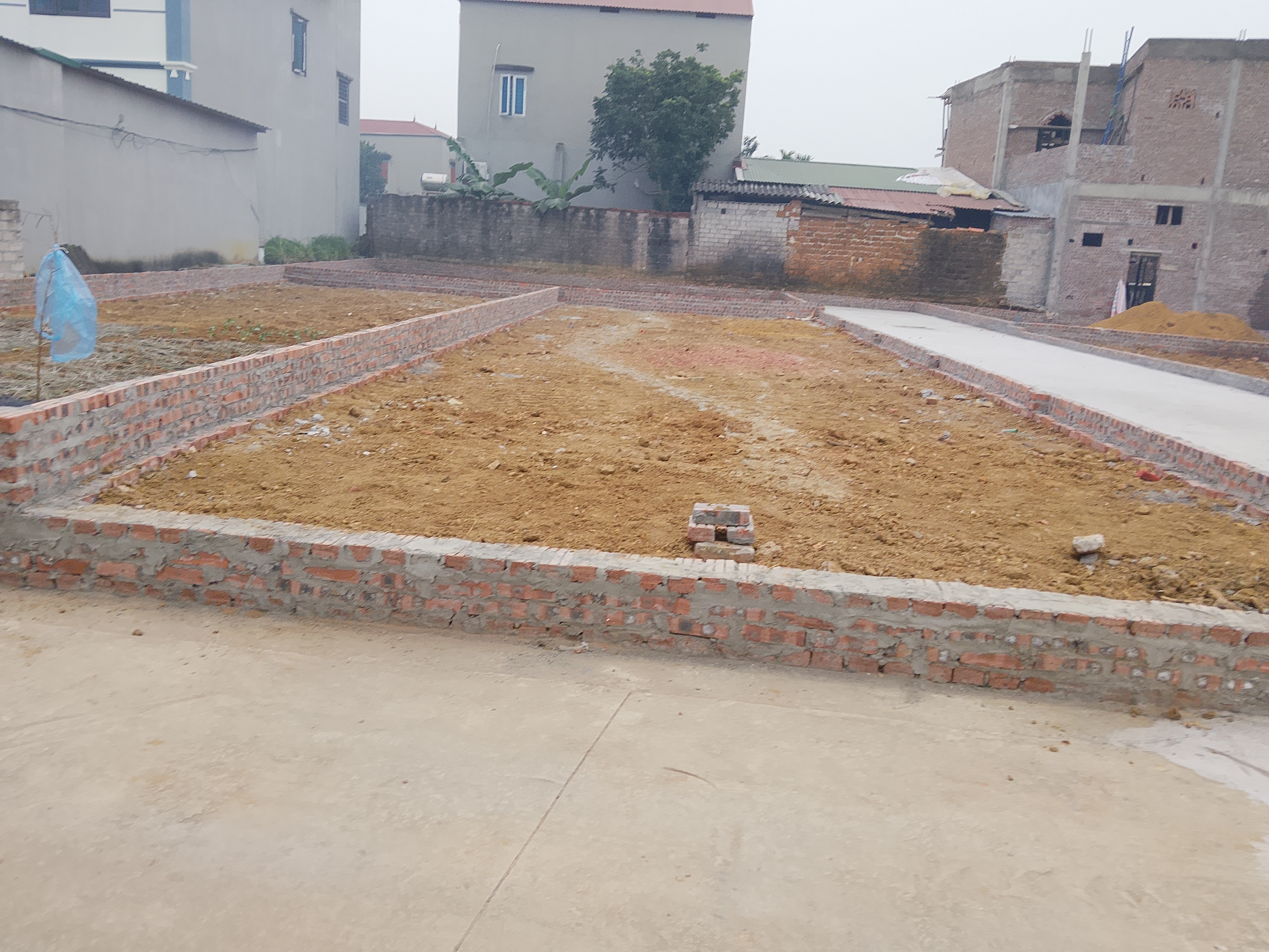 BÁN ĐẤT HÒA LẠC SÁT KHU CNC, 500M RA KHU TỔ HỢP 10 TRƯỜNG ĐH FPT.