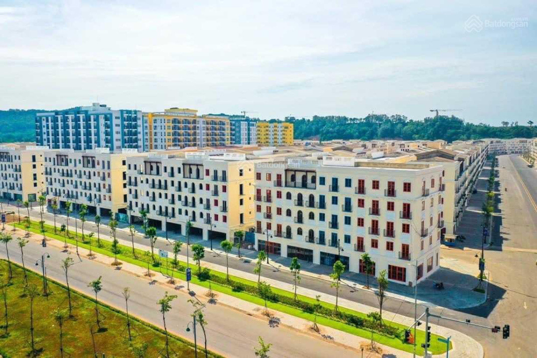 Bán lỗ sâu shophouse 2 mặt thoáng trục L1 - DT đất 120m2 - đã có sổ đỏ - gần biển - giá 8, x tỷ 0939439474