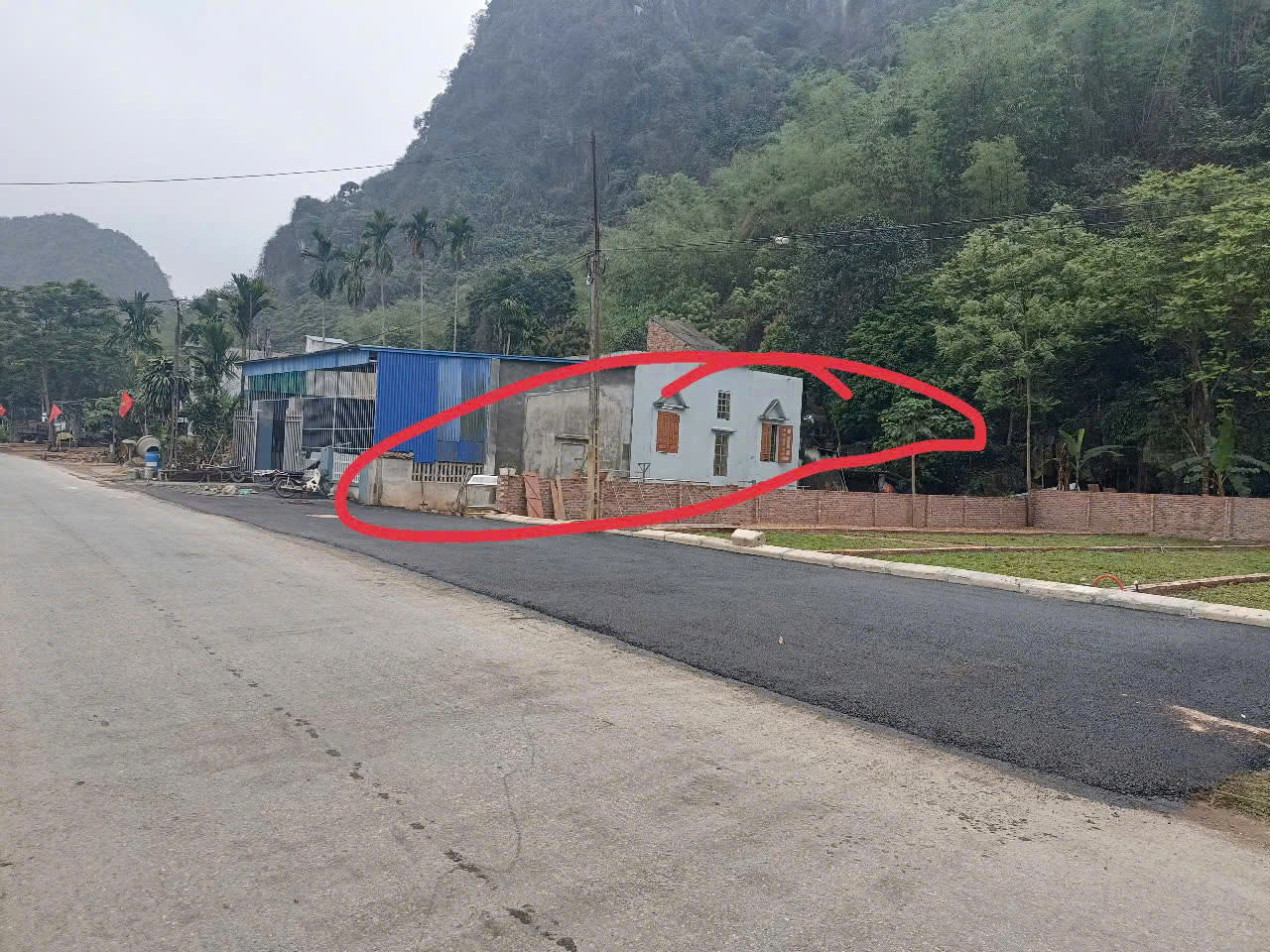 Cơ hội sở hữu lô đất MẶT TIỀN QL21 –GIÁ CHỈ 920 TRIỆU– TT. Ba Hàng Đồi, Lạc Thủy!