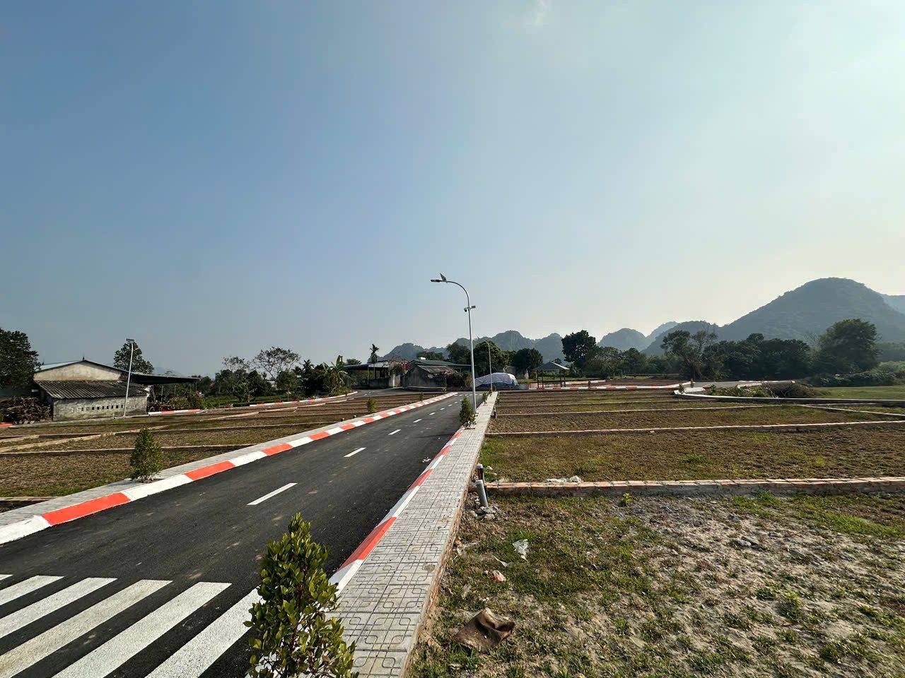 Hình 4