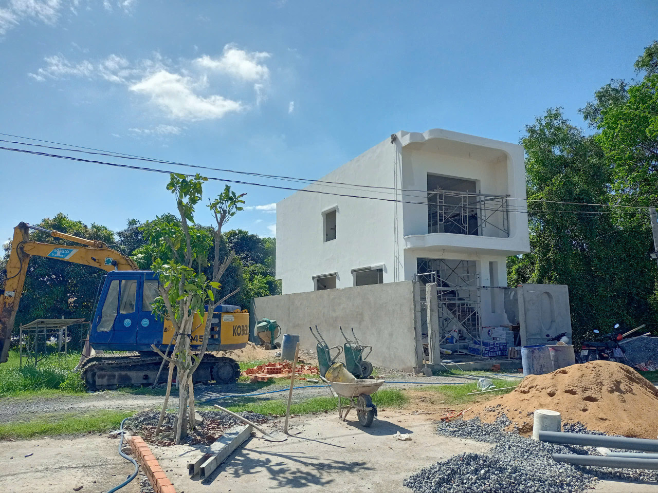 Nhà Mới Thiết Kế Hiện Đại - Bàn Giao Full Nội Thất - Chỉ Dọn Vào Ở Ngay
