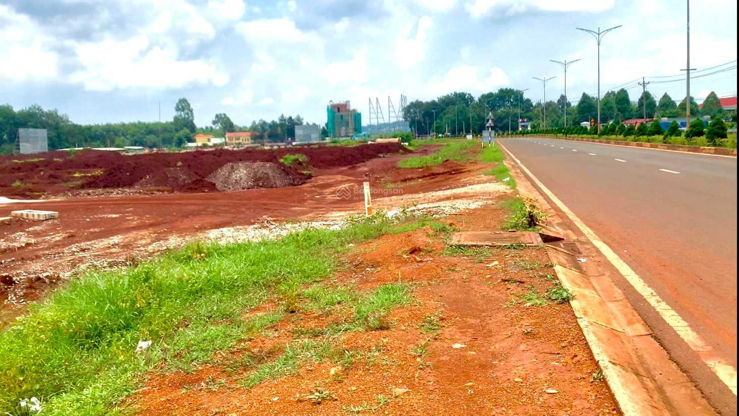BÁN 2 SÀO 32X66=2112M2 SỔ RIÊNG, NGÀY KCN BECAMEX GIÁ 280TR