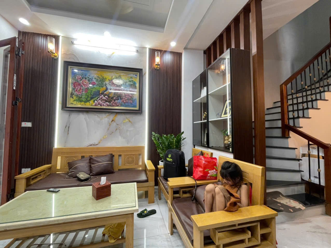 Bây giờ tìm đâu ở trung tâm thị trấn Chúc Sơn căn nhà 4 tầng mà giá chỉ 3tỉ250tr.