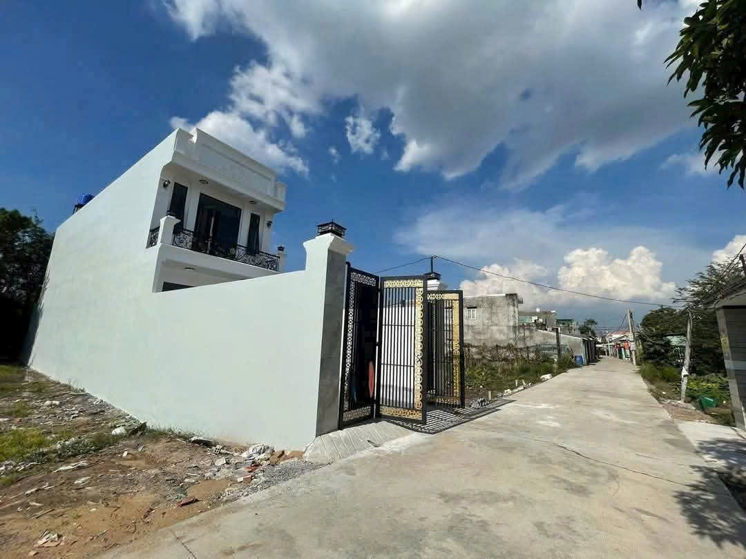 Bán nhà 128m² 1.35 tỷ tại Thị trấn Đức Hòa Huyện Đức Hòa