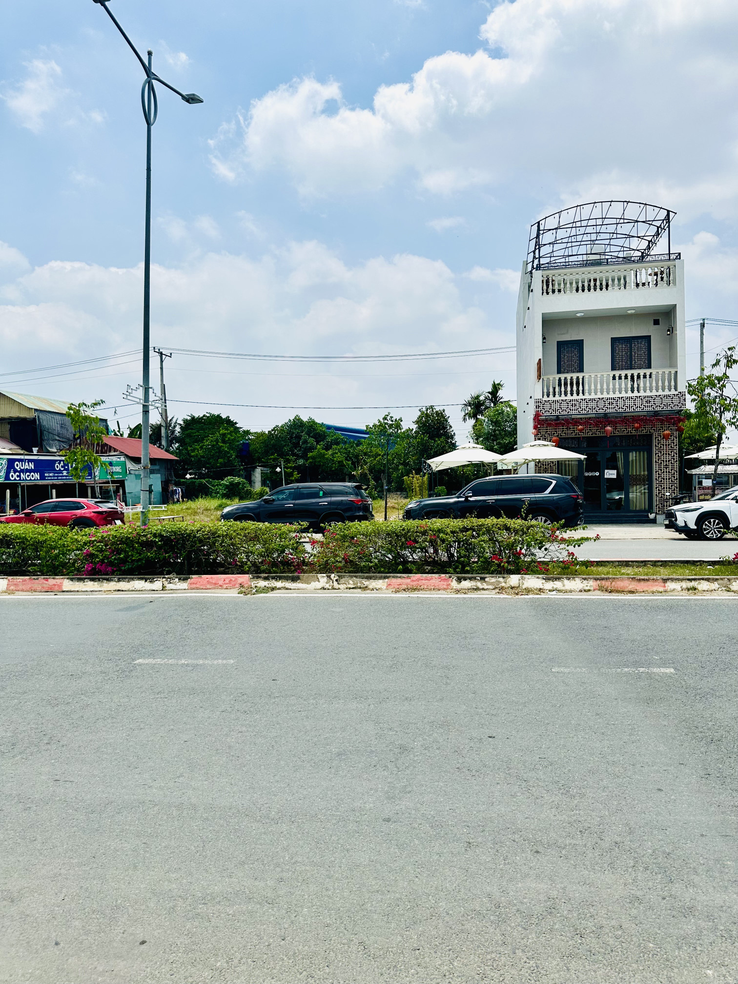 Kẹt tiền Ông Anh cần bán gấp 110m2 mặt tiền đường Phố đi bộ 3/2
